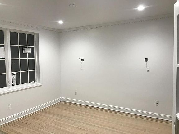 3rd image of 4716 Ditmars Blvd #1