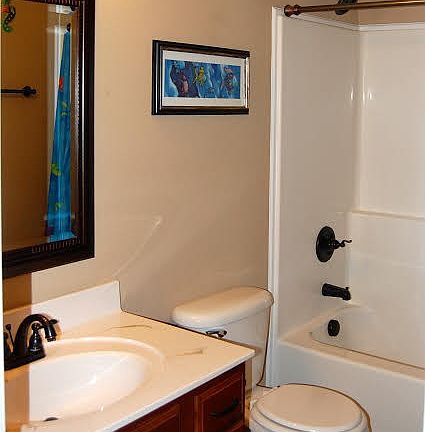 4th image of 1588 Apache Way