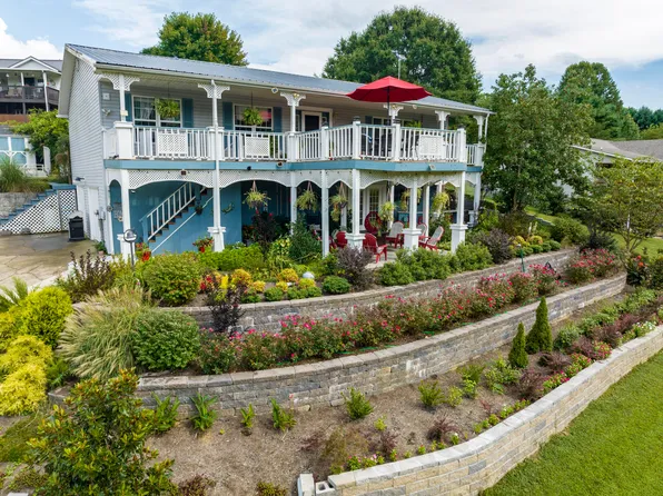 1353 Big Springs Rd, Bluff City, TN 37618