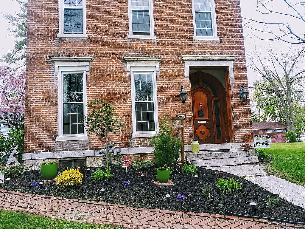 308 N 12th St photo 1