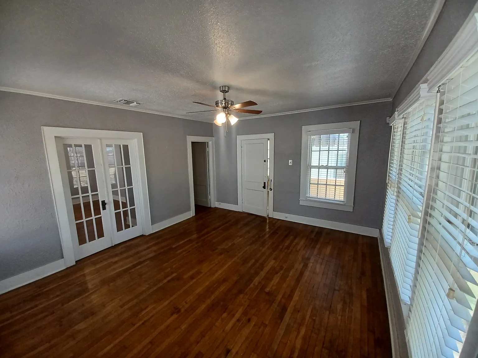 214 Funston Place — Photo 4