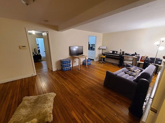 2nd image of 1758 Commonwealth Ave APT B