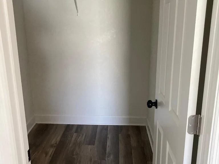 2520 Lakeview Dr #4 — Photo 4