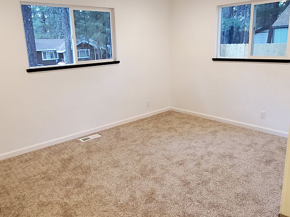 5th image of 1183 Martin Ave