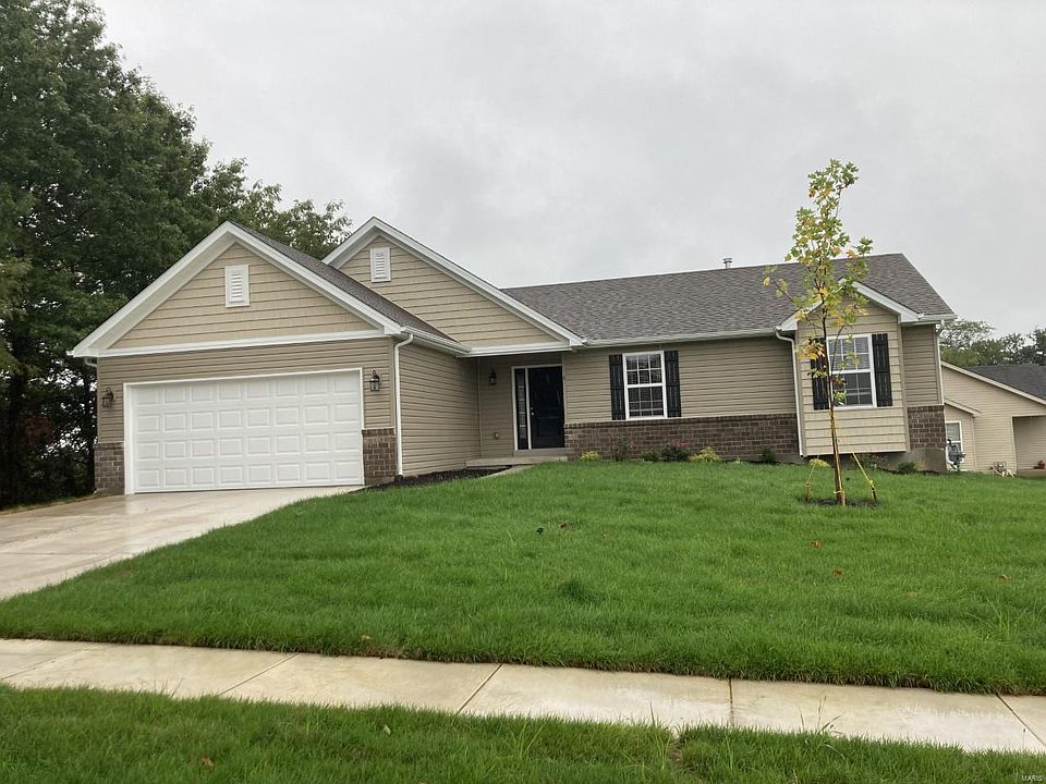 1st image of 6 Remington Pl