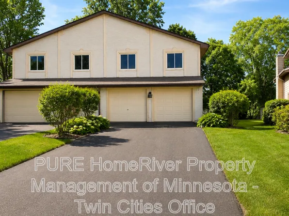 2500 Woodbridge St, Roseville, MN 55113