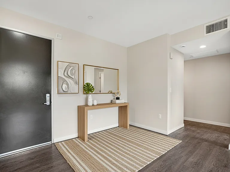16300 Ventura Blvd #201 — Photo 2