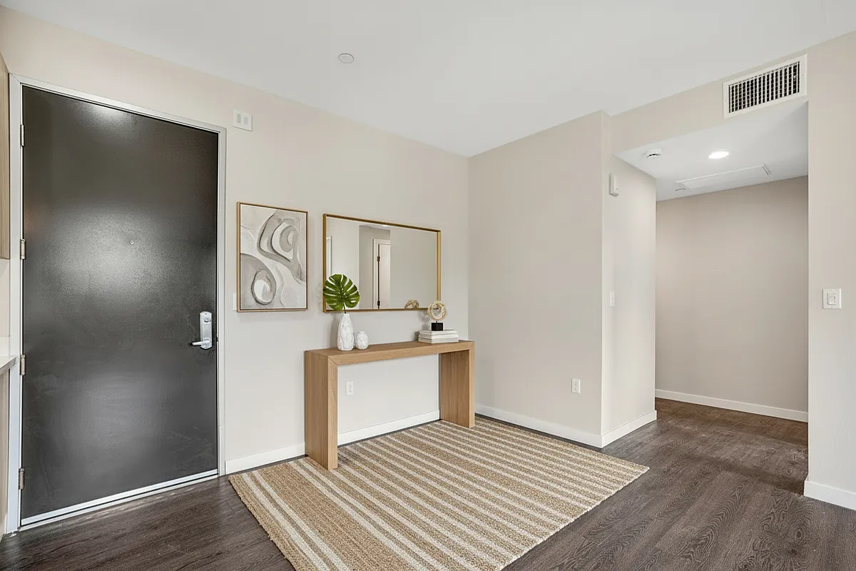 Building Photo - 16300 Ventura Blvd #201