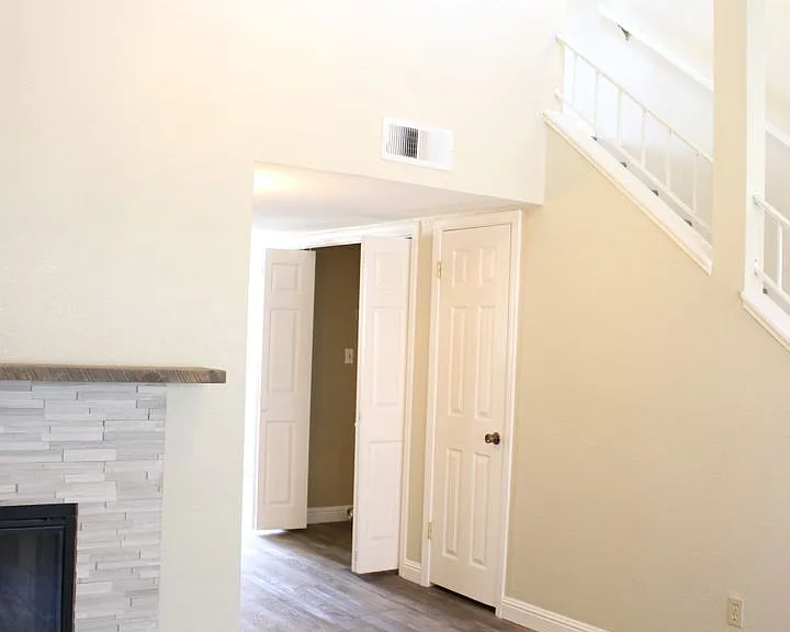 2600 Brookside Dr #12 — Photo 6