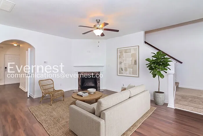 3 bed, 2.5 bath, 1663 sqft, $1,945 — Photo 4