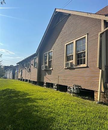2nd image of 4900 Painters St