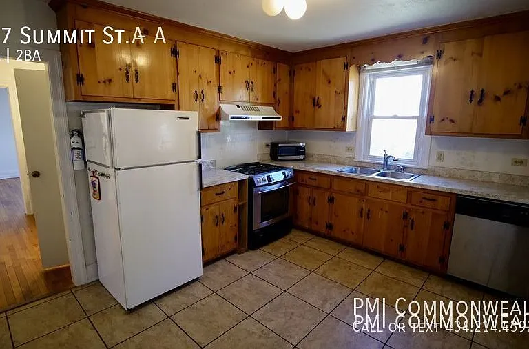 107 Summit St #A — Photo 4