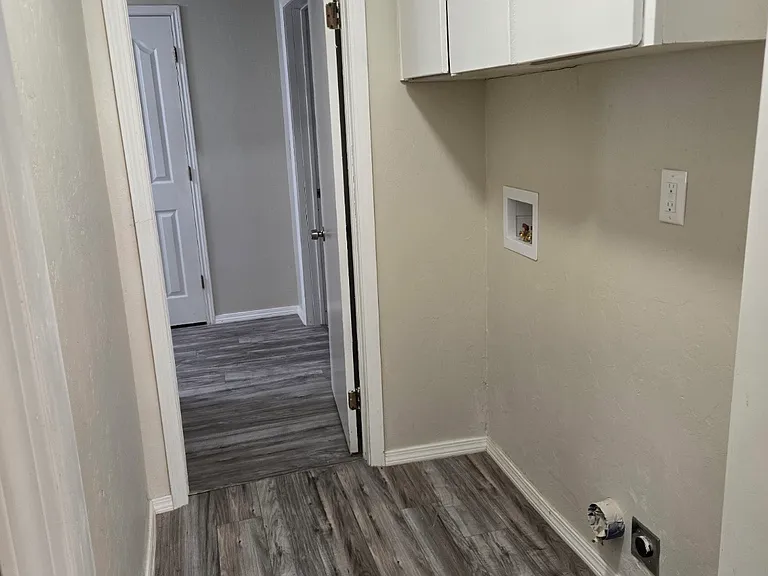 711 N Hobson Ave — Photo 15