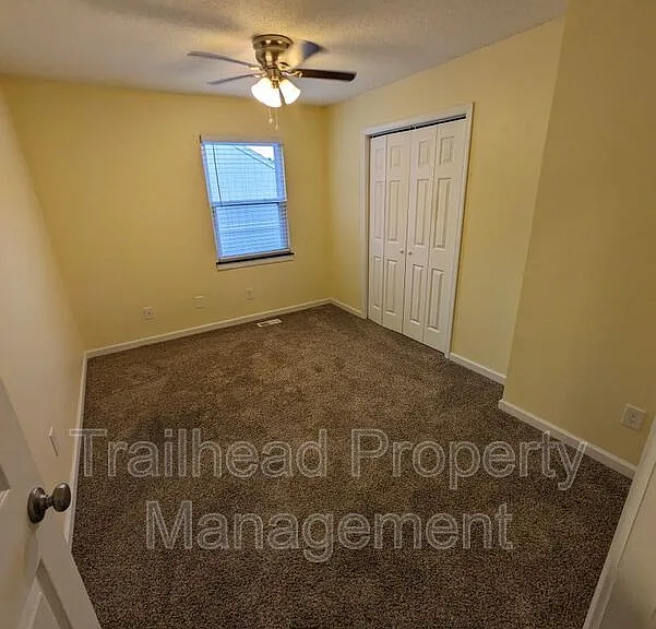 307 NE Timbercreek Dr — Photo 15