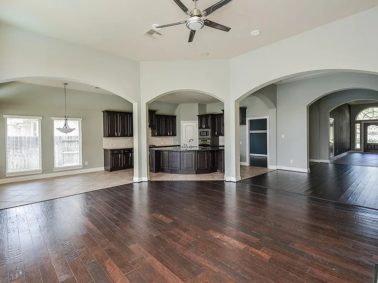 28803 Davenport Dr — Photo 13