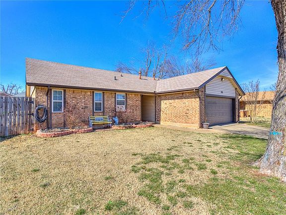 2nd image of 709 Cottonwood Dr