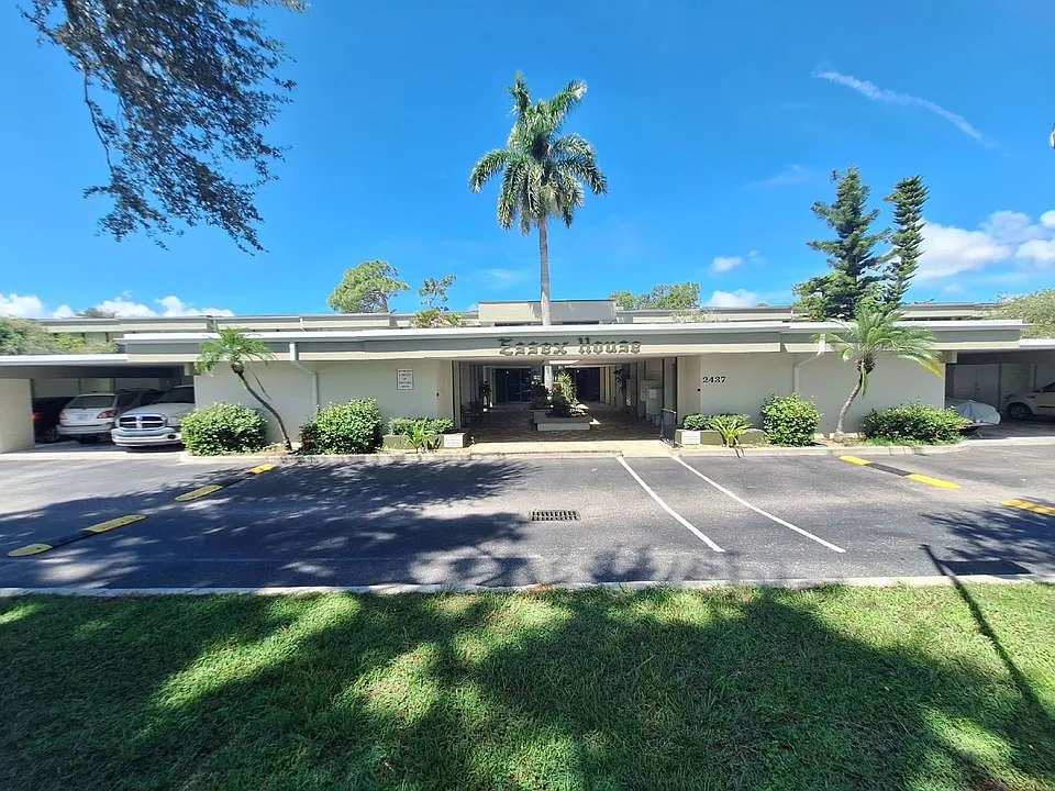 2437 Harbor Blvd #202