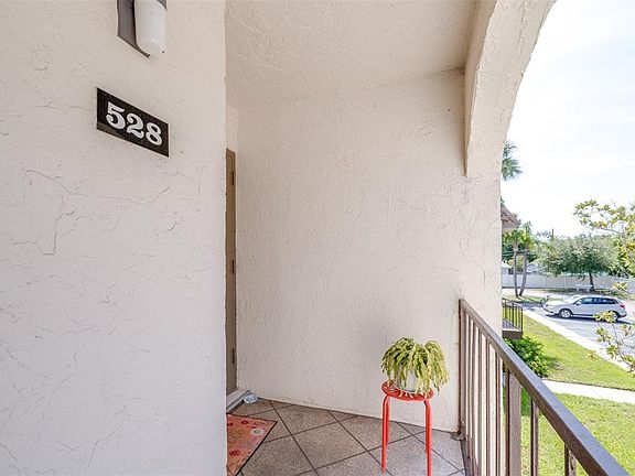 5th image of 7701 STARKEY ROAD #528