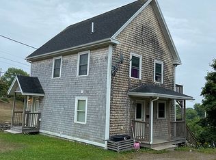 88 High St, Eastport, ME 04631