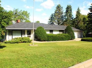 1827 Kennard St N, Maplewood, MN 55109