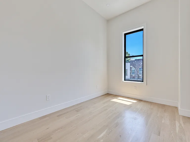 1107 Jefferson Ave #2 — Photo 23