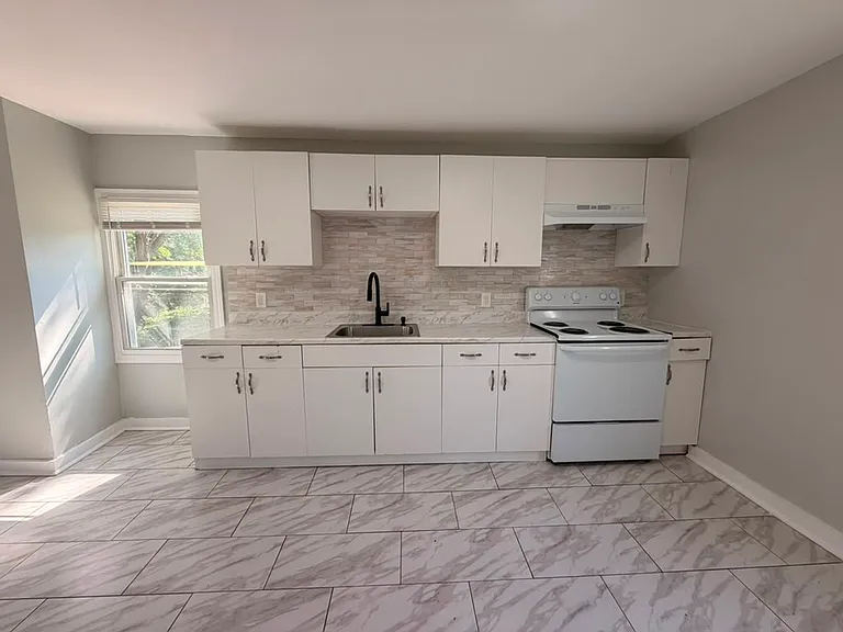 32 Redfield St #2A — Photo 1