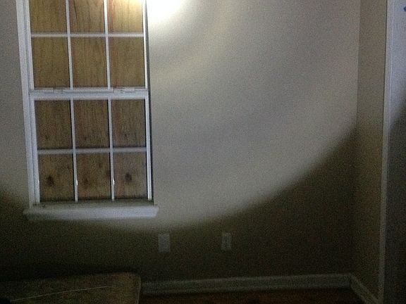 4th image of 715 Arlington Ave