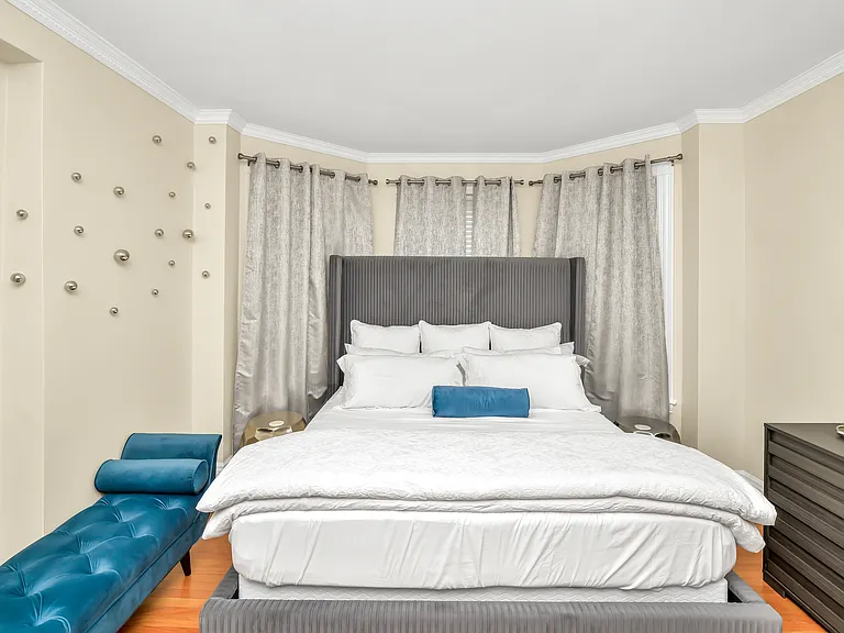 10 Pierce Ave #1 — Photo 10