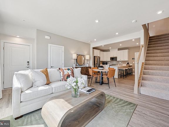 3rd image of 7809 Truffle Grove Dr