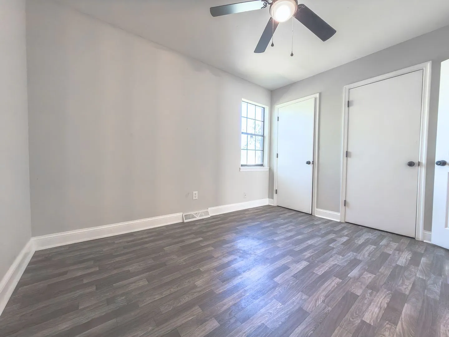 Charming 3BR Home in West Ashley — Photo 4