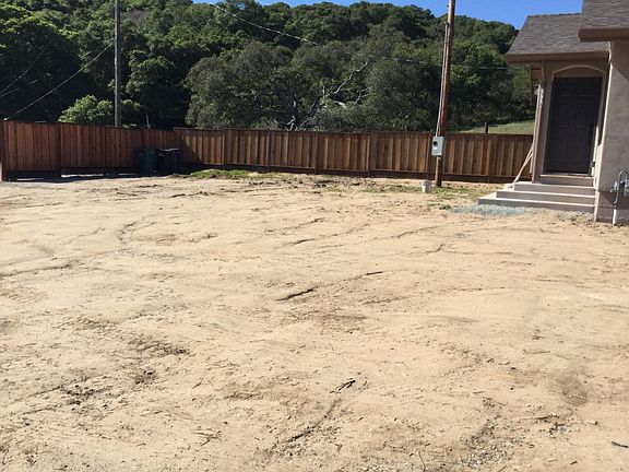 4th image of 275 Las Lomas Dr #A
