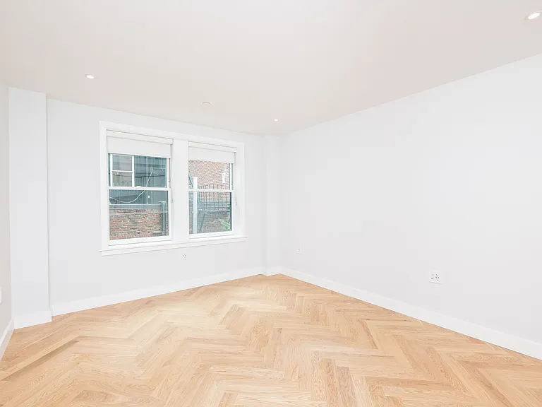 12 Commonwealth Ave #205 — Photo 8