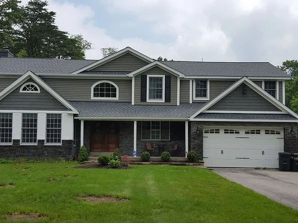 220 Thompson Hill Rd, Aliquippa, PA 15001