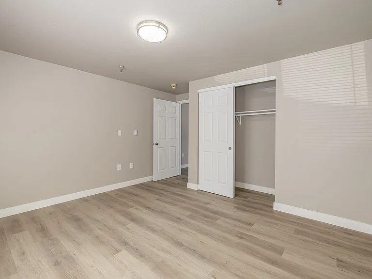 209 Forest St — Photo 4