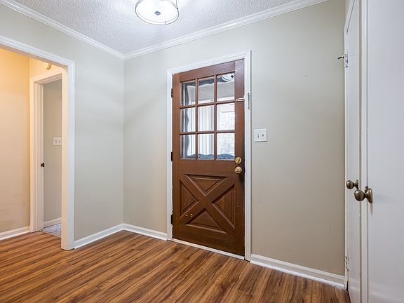 5th image of 2020 Bradley Ave