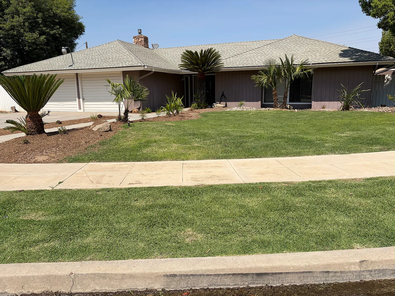 4 bed, 2100 sqft, $2,600 — Photo 1
