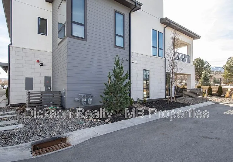 31 Campolina St — Photo 43