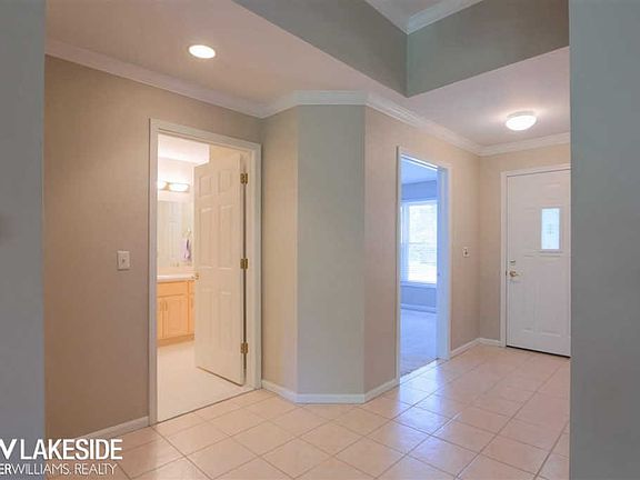 5th image of 4421 Larkspur Ct