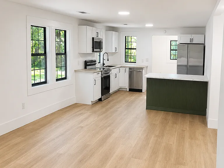 40 Abbey Ln — Photo 4