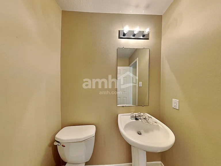 8002 Ginger Park Dr — Photo 9