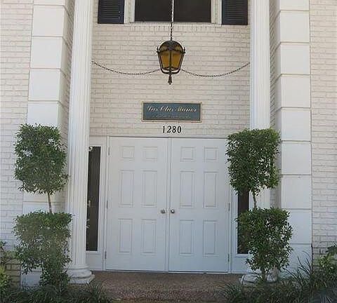 3rd image of 1280 SE 2nd Ct APT 4