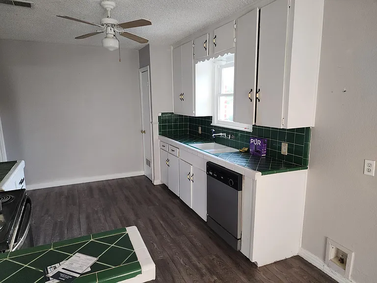 3141 Ray Dr W — Photo 13