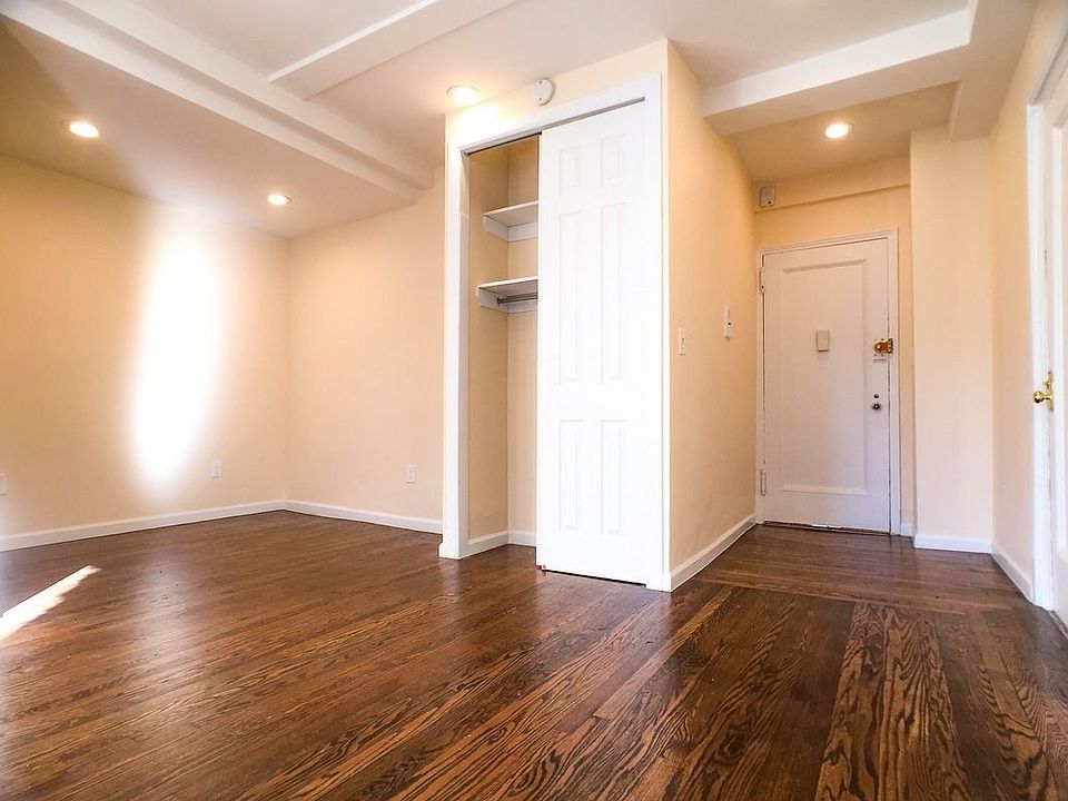 2nd image of 21 E 10th St APT 7C