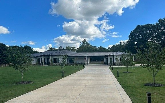 3rd image of 3164 Ozark Acres Dr