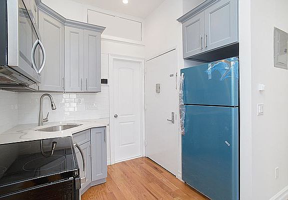 4th image of 617 W 147th St #2B