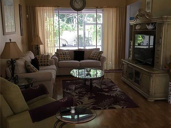 5th image of 185 Sabal Lake Dr