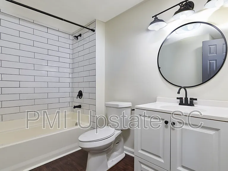 79 Allen St — Photo 15