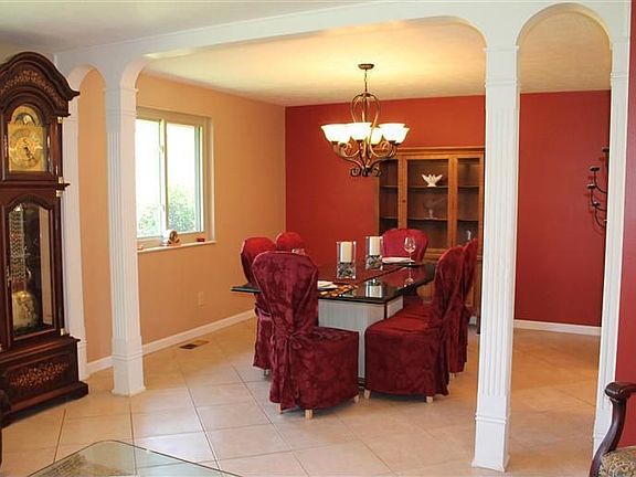 4th image of 8565 Cherrycreek Dr
