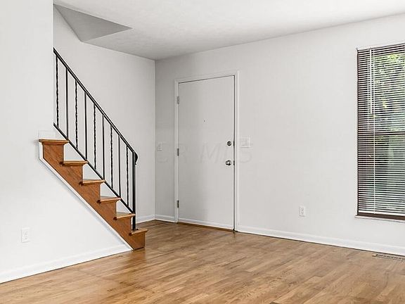 4th image of 1827 Willoway Cir N
