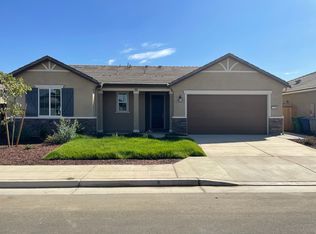 3588 Barranca Dr, Madera, CA 93637